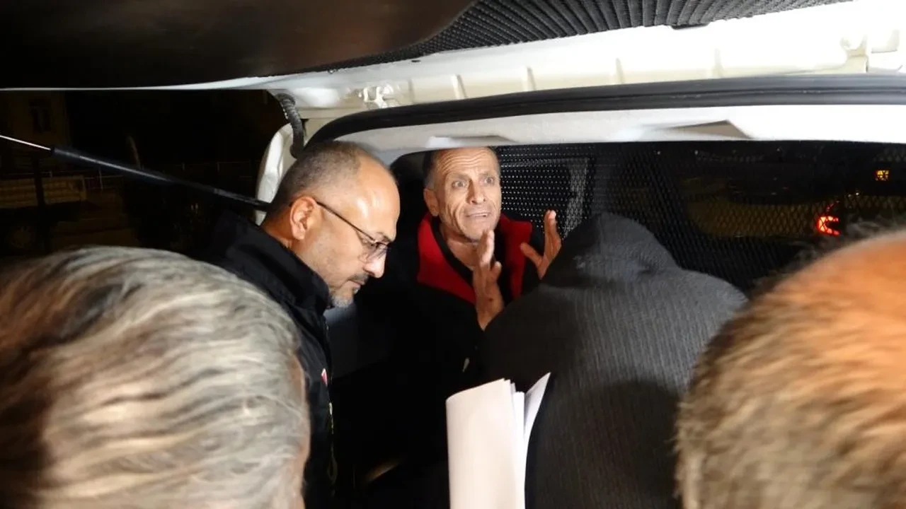 Üfürükçüyüz deyip büyük vurgun yaptılar! Avusturyalı çifti 1.2 milyon TL dolandırdılar