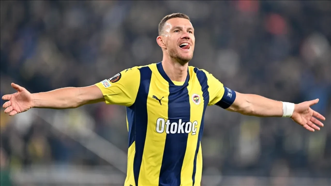 Edin Dzeko Fenerbahçe Kasımpaşa maçında neden yok? Sakatlık durumu ve kaç maç olmayacağı açıklandı