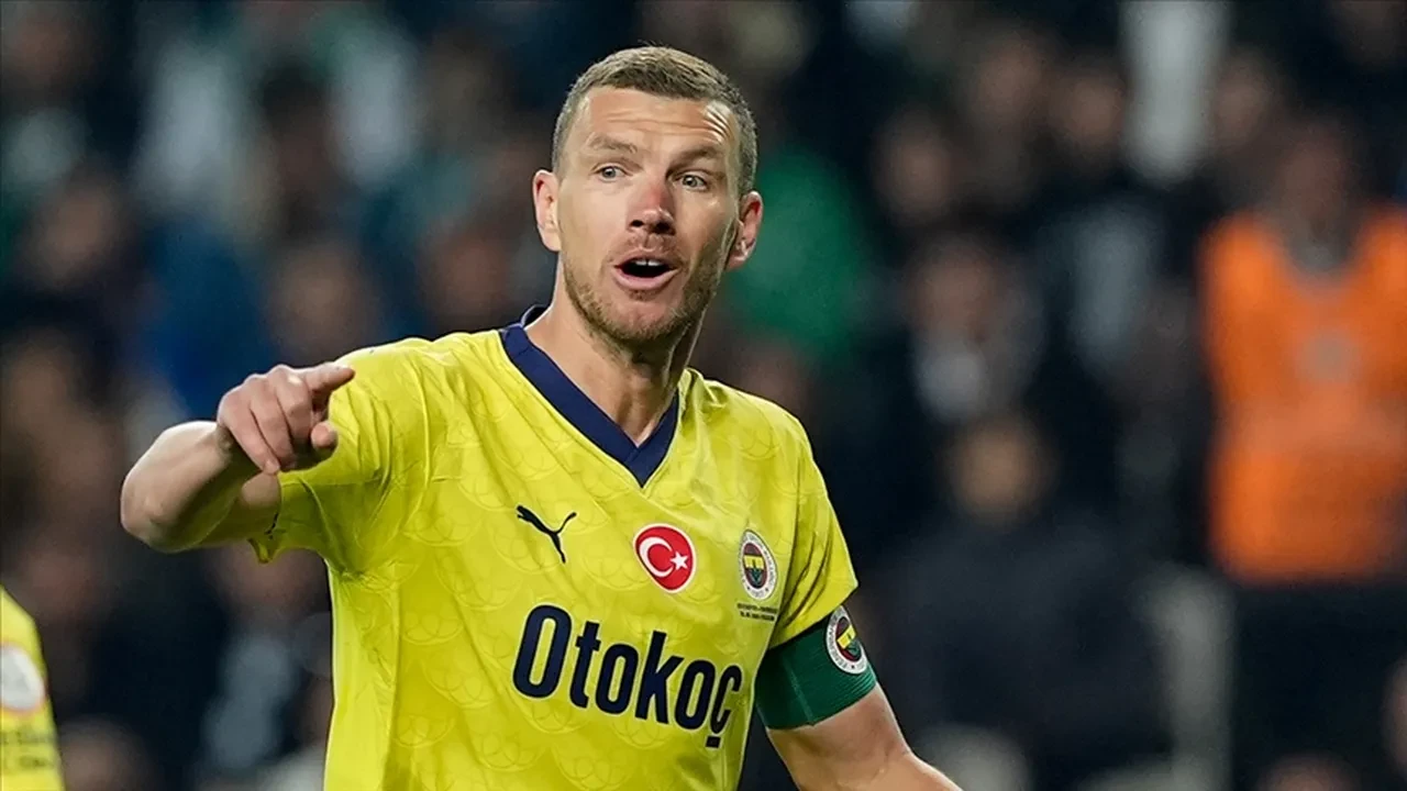 Edin Dzeko Fenerbahçe Kasımpaşa maçında neden yok? Sakatlık durumu ve kaç maç olmayacağı açıklandı