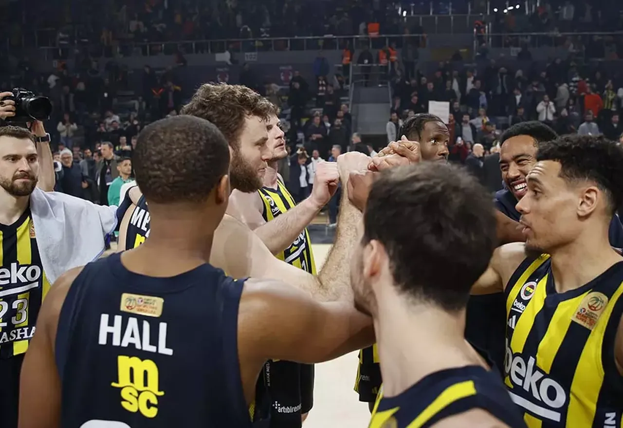 Fenerbahçe Beko Beşiktaş Fibabanka maçı kaç kaç bitti? ING Türkiye Kupası şampiyonu merak ediliyor