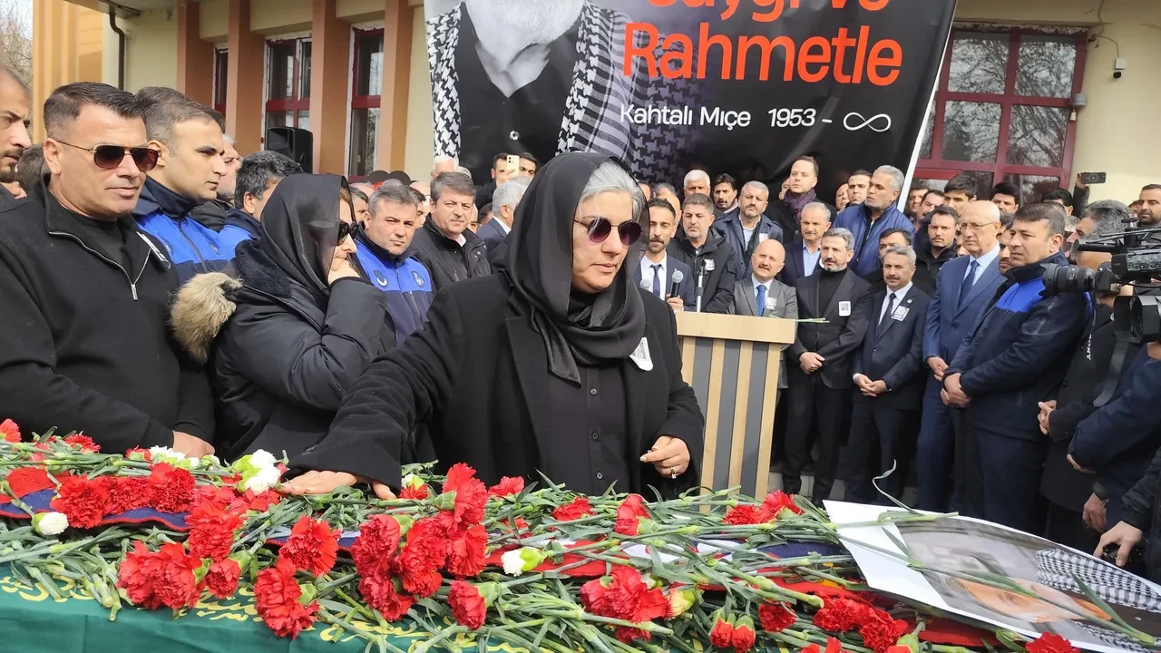 Kahtalı Mıçe'ye veda: Kızları türküleriyle uğurladı