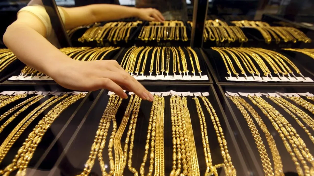 Altın durmuyor! Yeni Hafta rekor ile başladı İşte 17 Şubat 2025 gram altın, çeyrek altın fiyatları