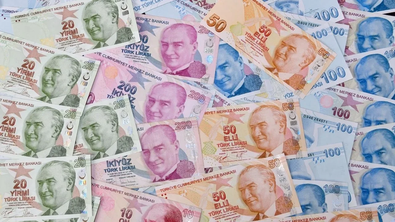 Dolar borcu olanlar dikkat! Dünya devi dolar TL'nin 2025 sonunda kaç lira olacağını açıkladı