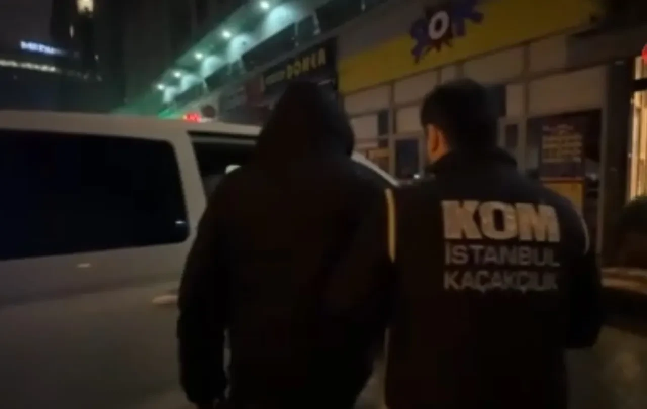 İstanbul merkezli 10 ilde FETÖ operasyonu! 17 doktor yakalandı