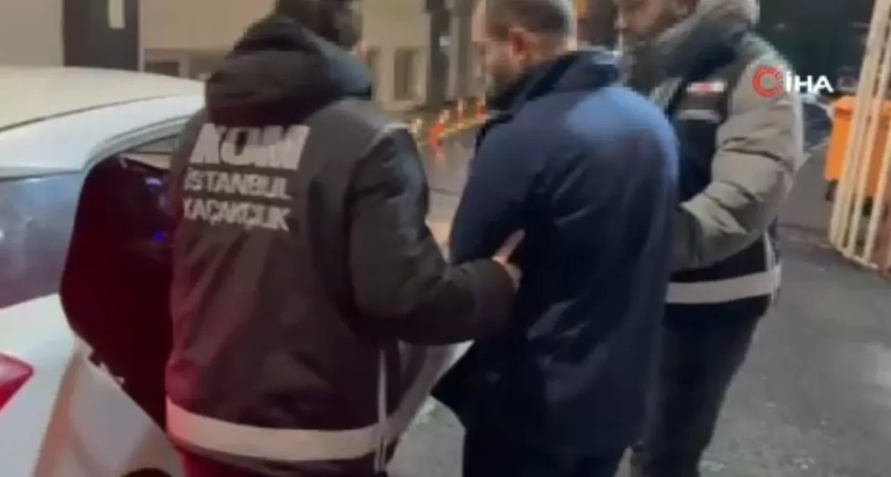 İstanbul merkezli 10 ilde FETÖ operasyonu! 17 doktor yakalandı