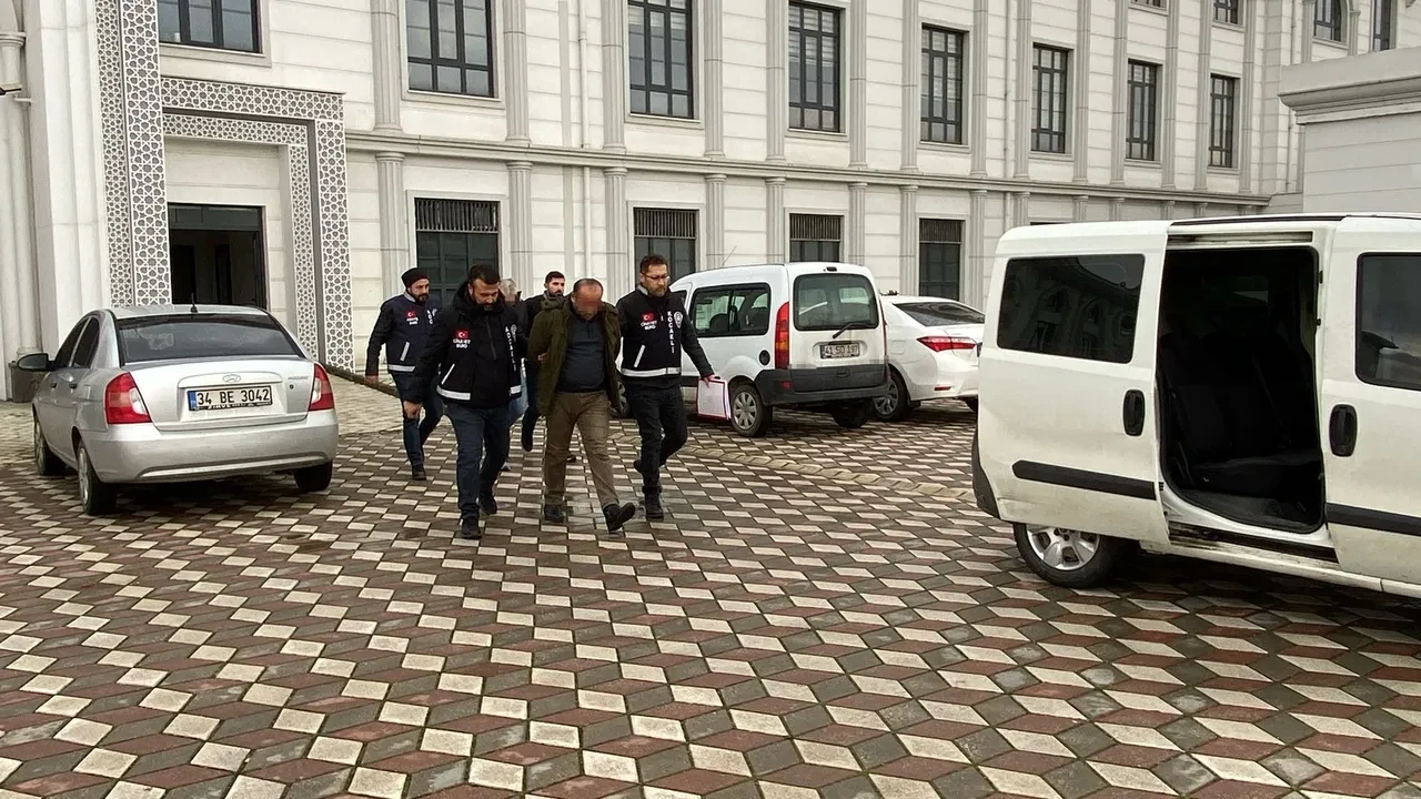 Kocaeli'deki kan donduran cinayette korkunç detaylar! Cesetle 36 saat geçirmiş