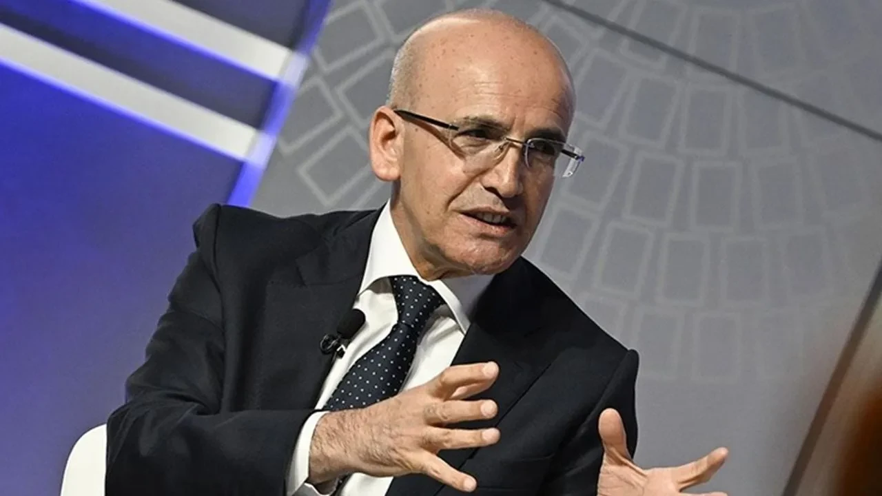 Mehmet Şimşek'ten umut mesajı! "İyi politikalar her zaman önde" diyerek enflasyonun düşüş rotasını açıkladı