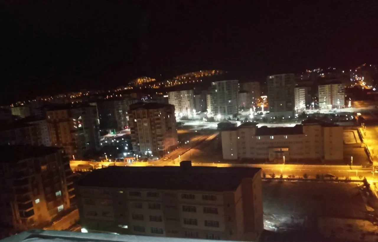 Son dakika | Diyarbakır, Adıyaman, Malatya, Elazığ ve Şanlıurfa'da hissedilen korkutan deprem! 