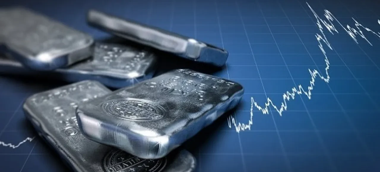 Gümüş fiyatları 10 yıllık rekoru kırabilir! Sebebi belli oldu, yatırımcılar tetikte