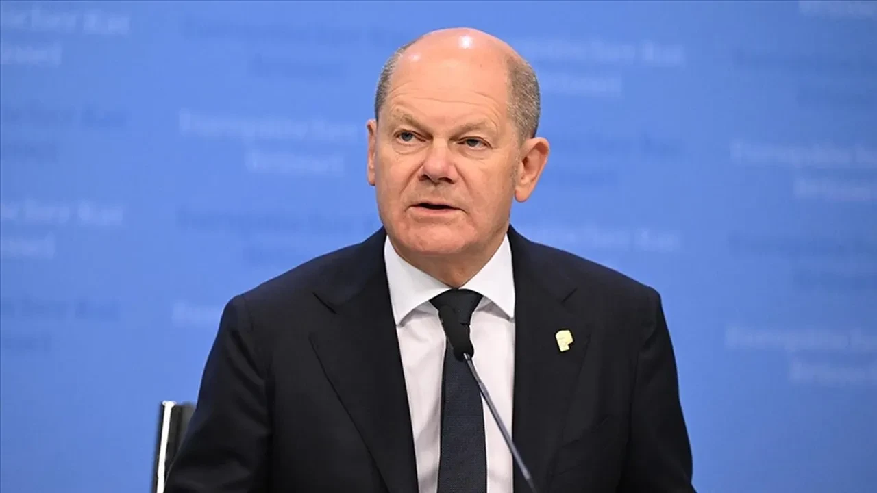 İngiltere'nin Ukrayna önerisi AB ülkelerini ikiye böldü! Almanya'dan çok sert tepki: Olaf Scholz zirveden erken ayrıldı