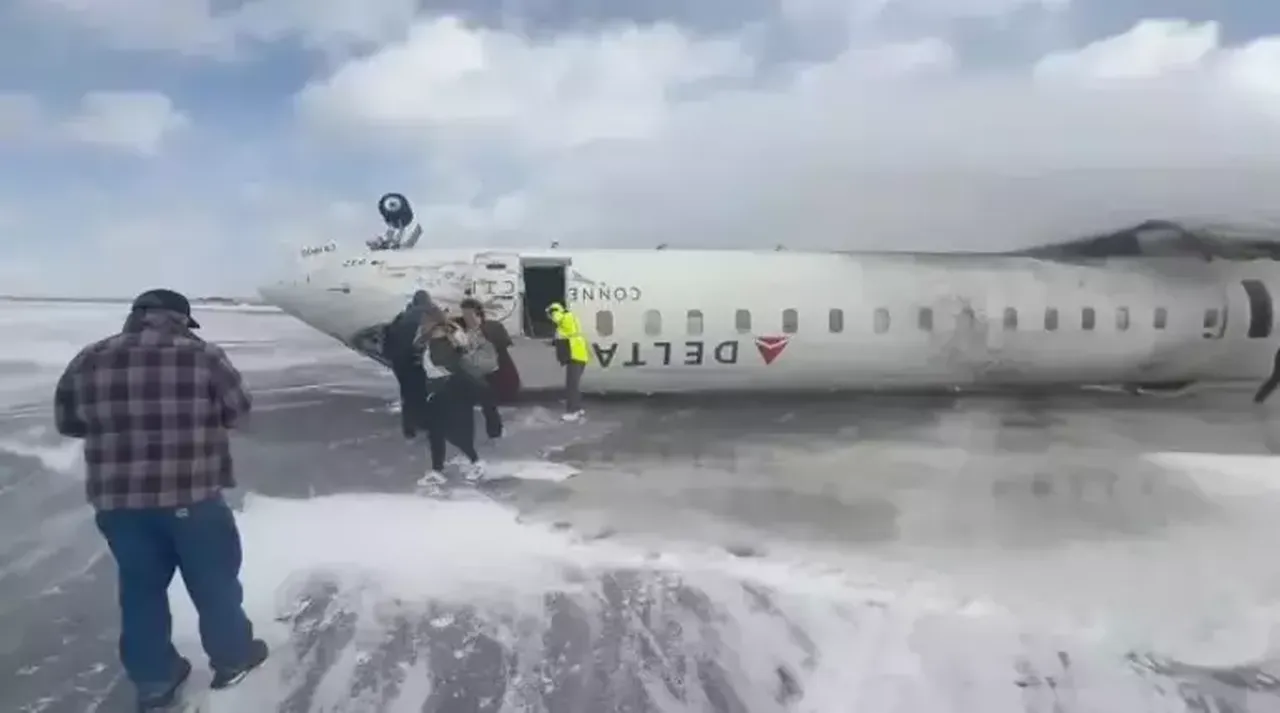 Kanada'da ters dönen uçağın kaza anları! Yolcular yaşadıkları korku dolu anları anlattı