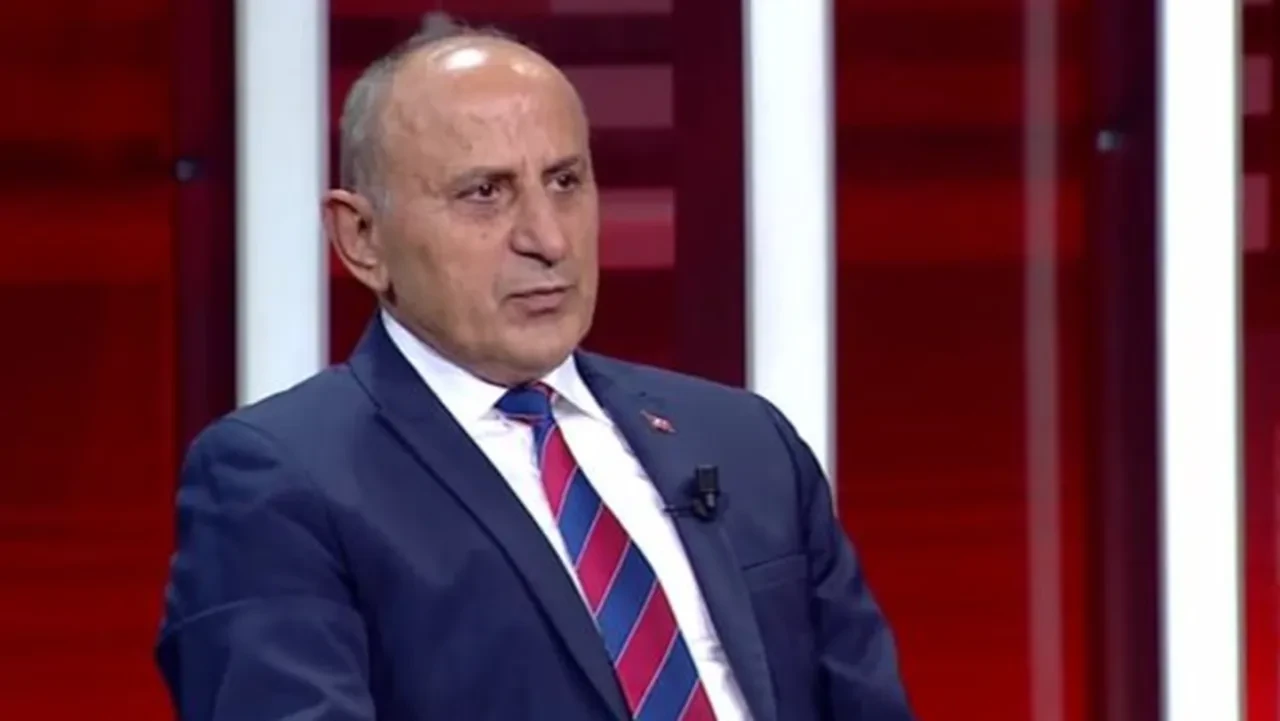CHP'de Ekrem İmamoğlu'na rakip çıktı! Dursun Çiçek adaylığını açıkladı
