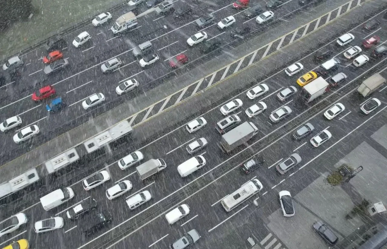 İstanbul kar teyakkuzunda! Metro seferleri uzatıldı, ek seferler getirildi