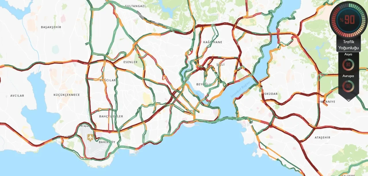 İstanbul’da kar trafiği etkiledi mi, kapanan yollar var mı? İstanbul’da trafik yoğunluğu yaşanıyor