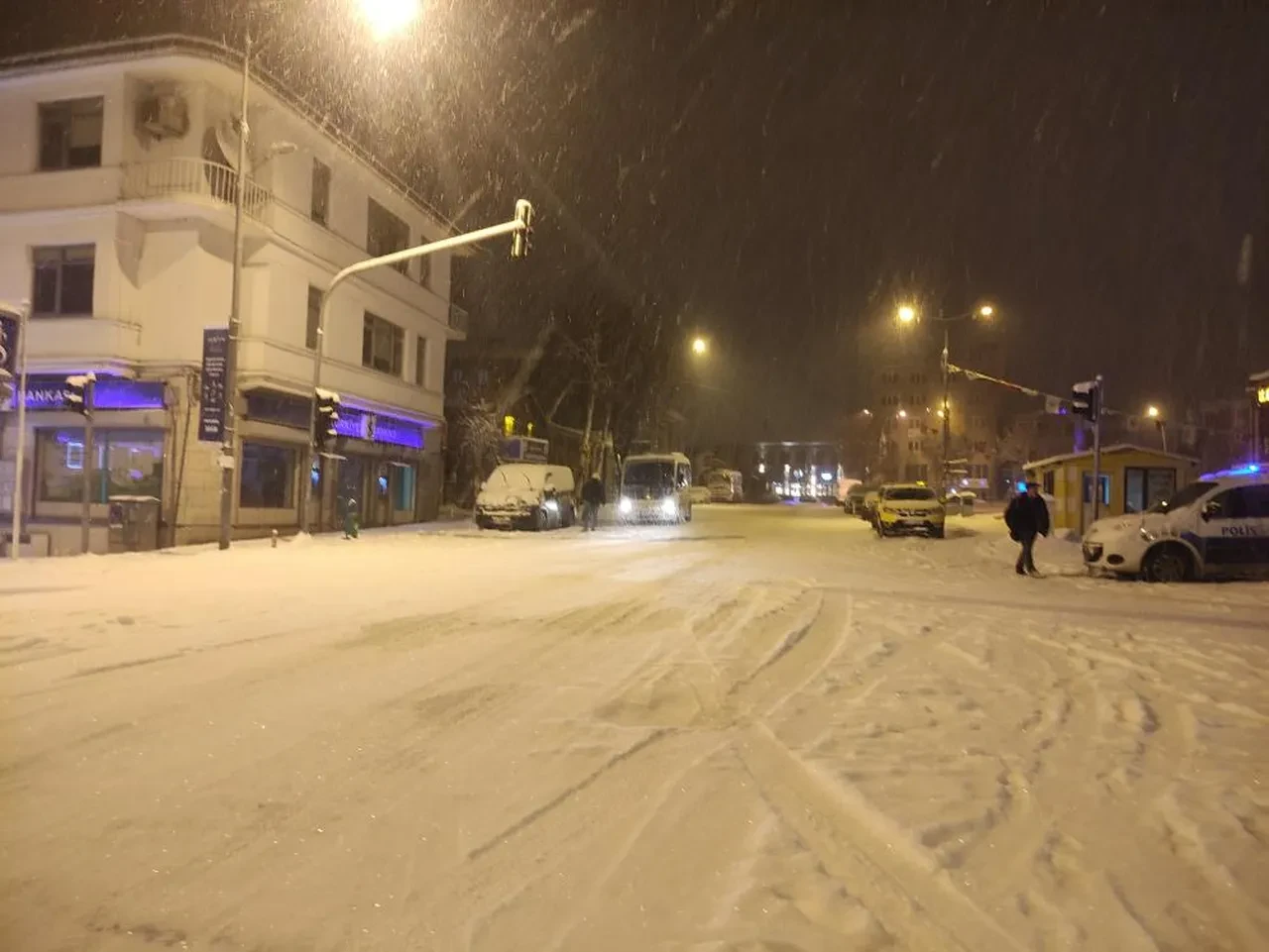 İstanbul'da okullar tatil edildi! İşte 20 Şubat kar tatili olan iller