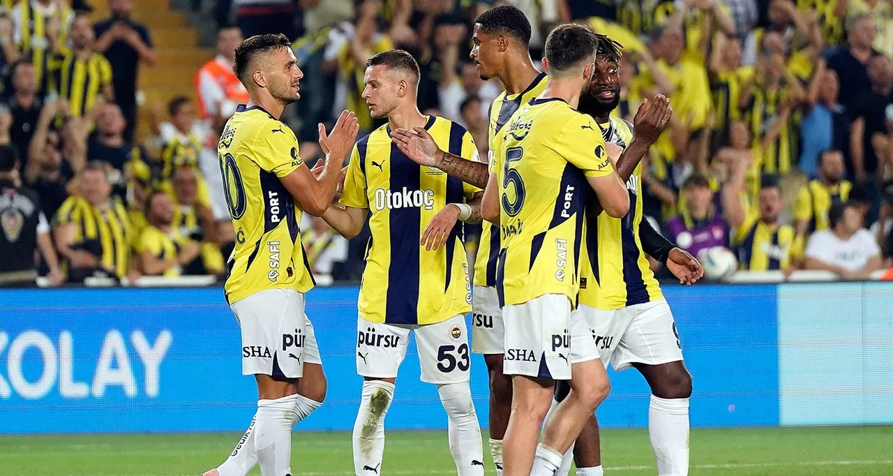 Anderlecht Fenerbahçe maç kadrosu! FB muhtemel ilk 11'leri belli oldu, kilit isim maçta yok