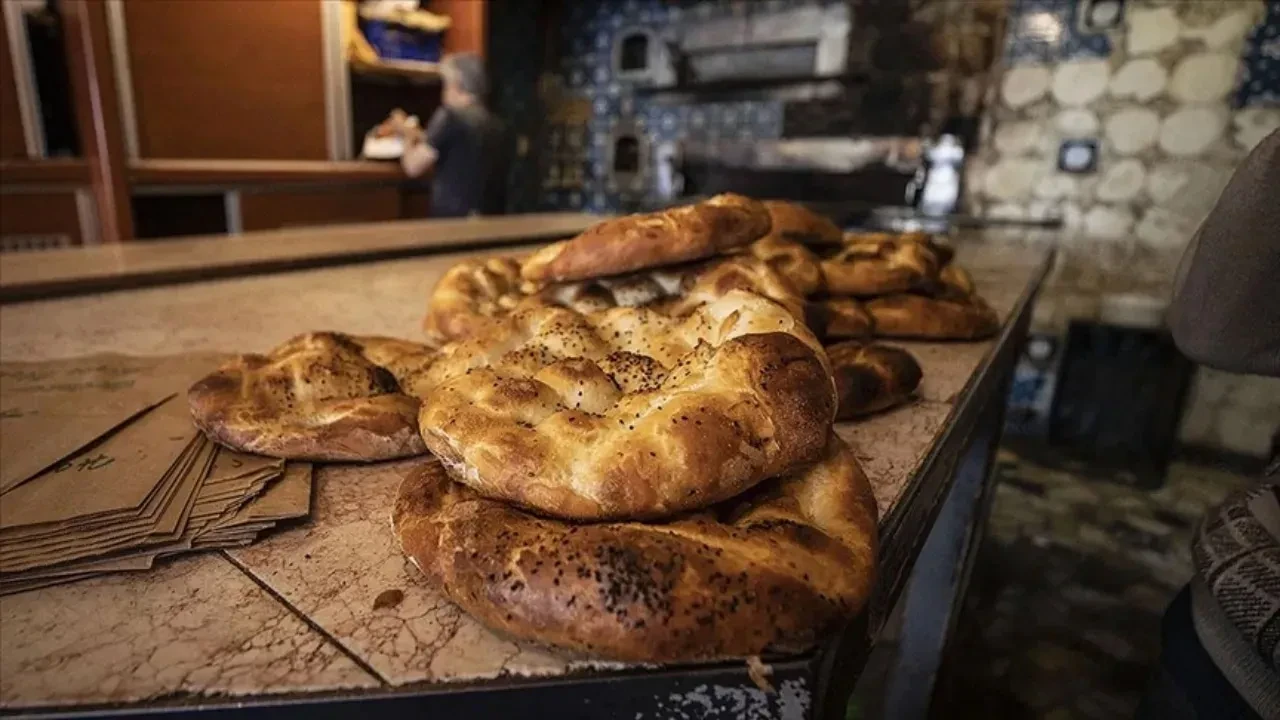 İstanbul Halk Ekmek'te ramazan pidesinin fiyatı belli oldu!