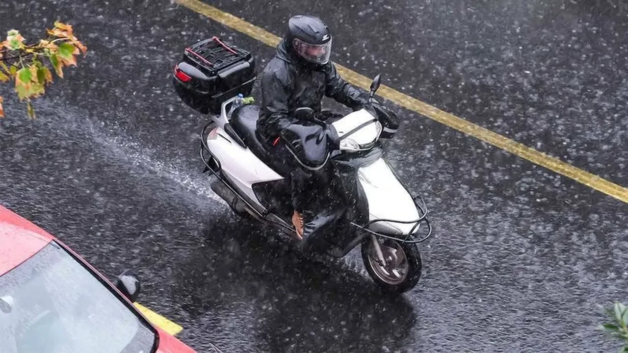 Motokuryeler çalışıyor mu? Motosiklet ve kurye yasağı saat kaçta başlayacak?