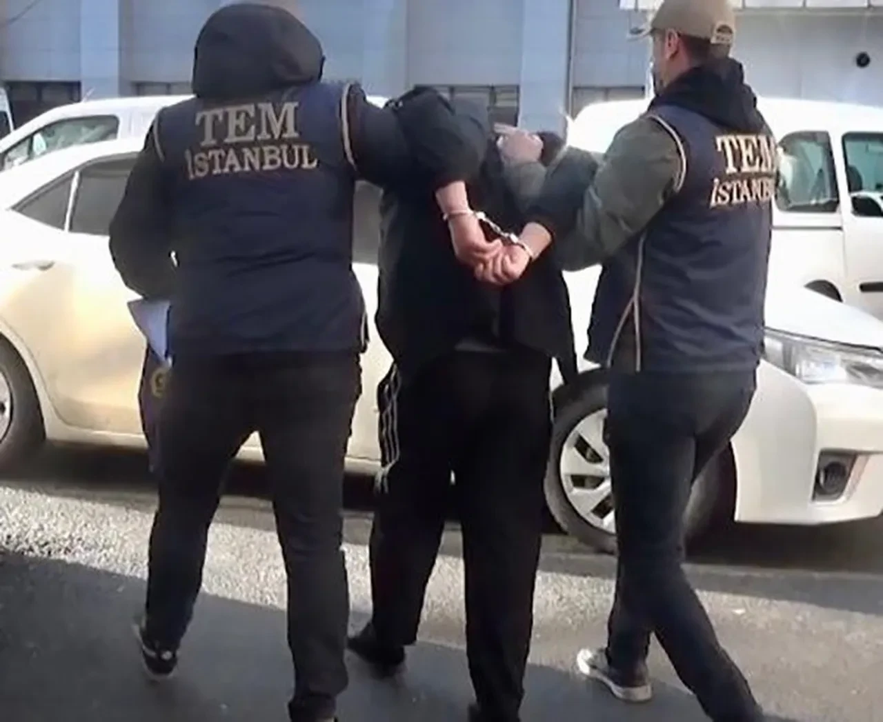 Sinagog ve Yahudi okullara saldıracaktı! DEAŞ'lı terörist İstanbul'da yakalandı