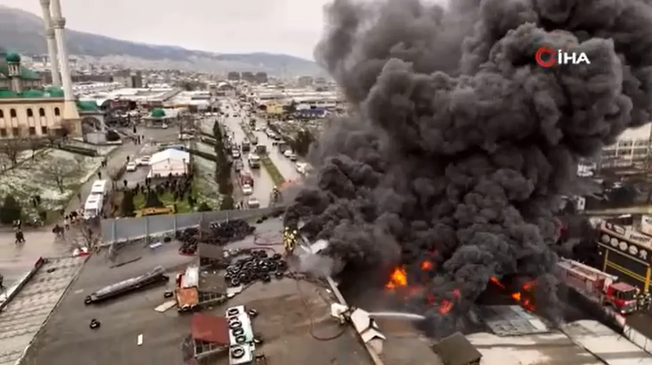 Son dakika | Bursa'da otomobil sanayi sitesinde yangın
