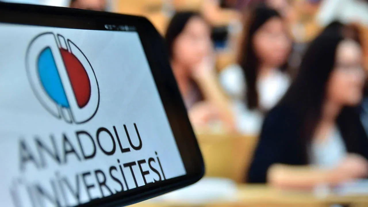 AÖF kayıt yenilemede son gün bitti mi? Anadolu Üniversitesi kayıt yenileme tarihleri araştırılıyor