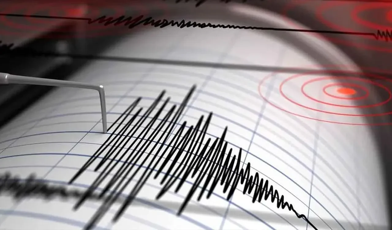 Erzurum deprem ile sarsıldı! Kandilli ve AFAD'dan açıklama geldi