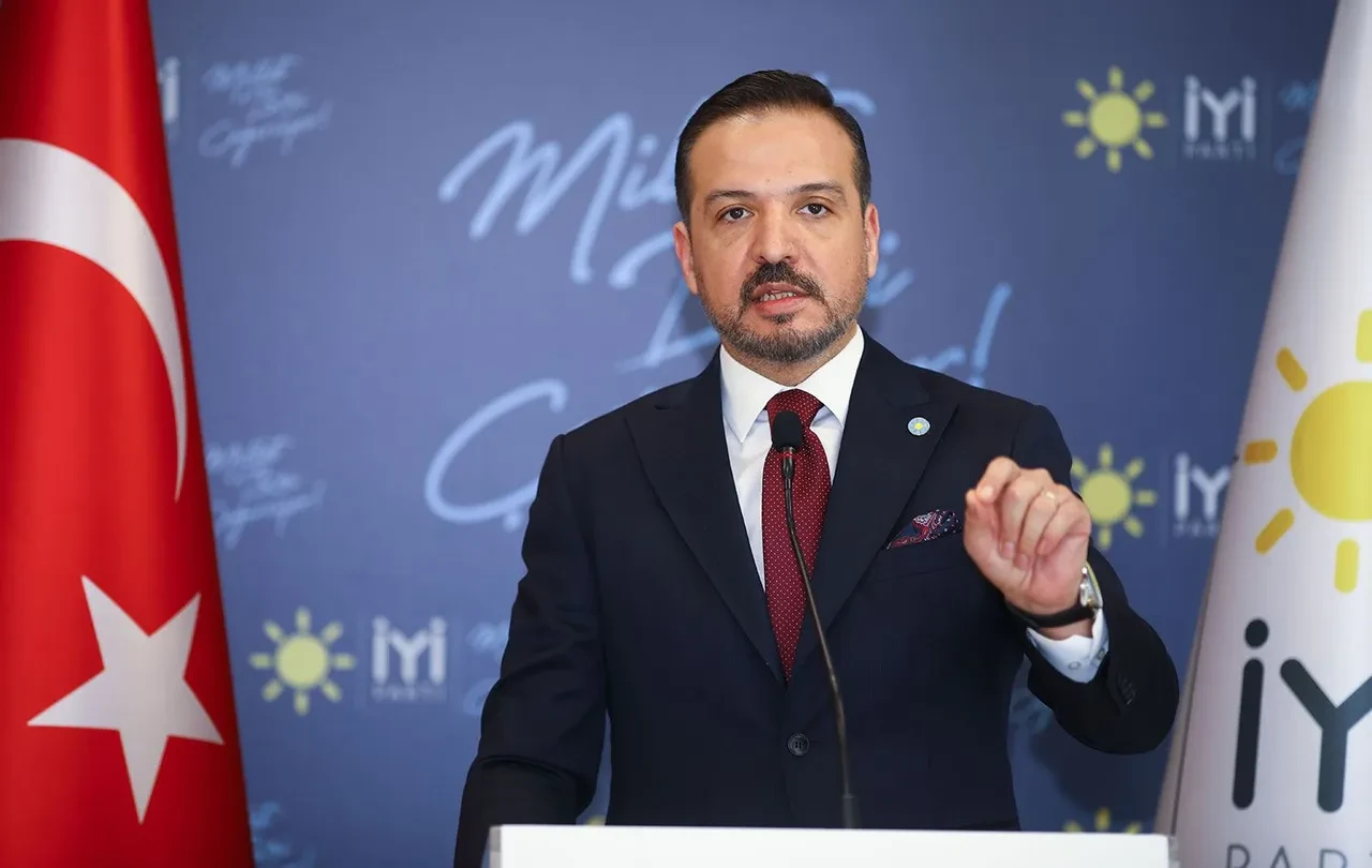 Rozetini Erdoğan takmıştı! Kürşat Zorlu'ya önemli görev: Büyük kongre öncesi bomba kulis