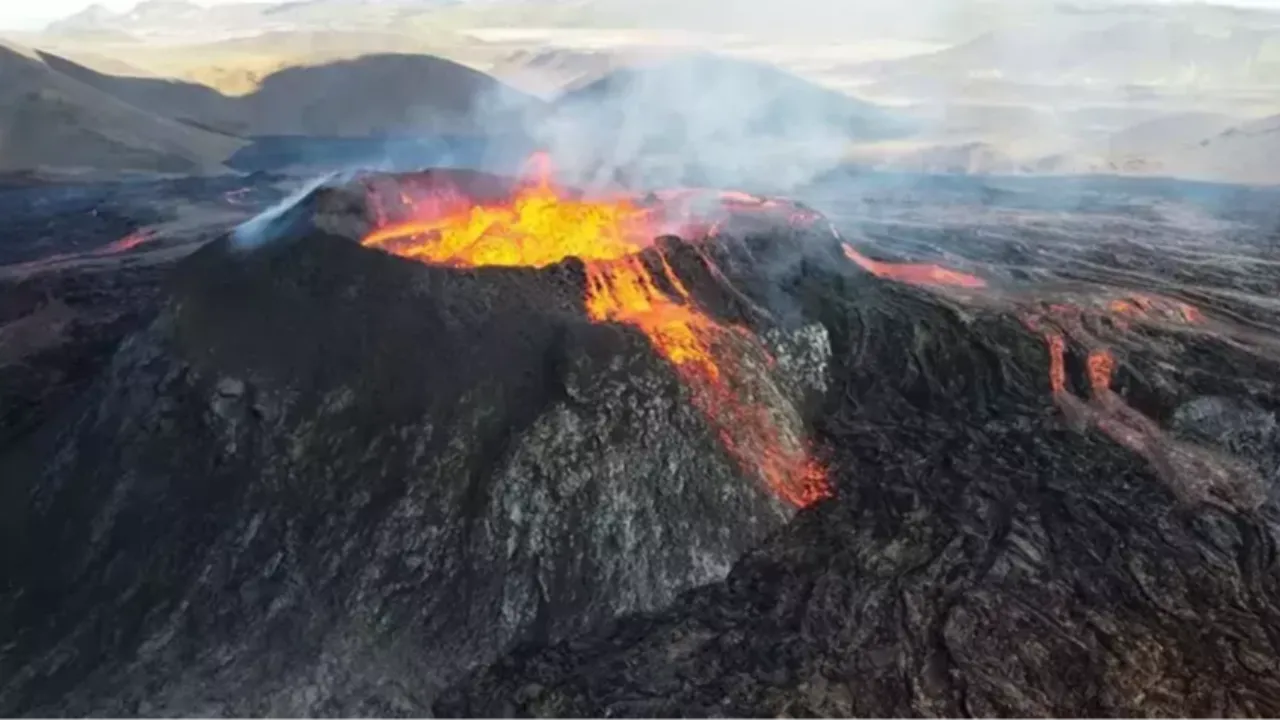 Santorini'deki volkan aktif hale mi geldi? Ege’de korkutan senaryo