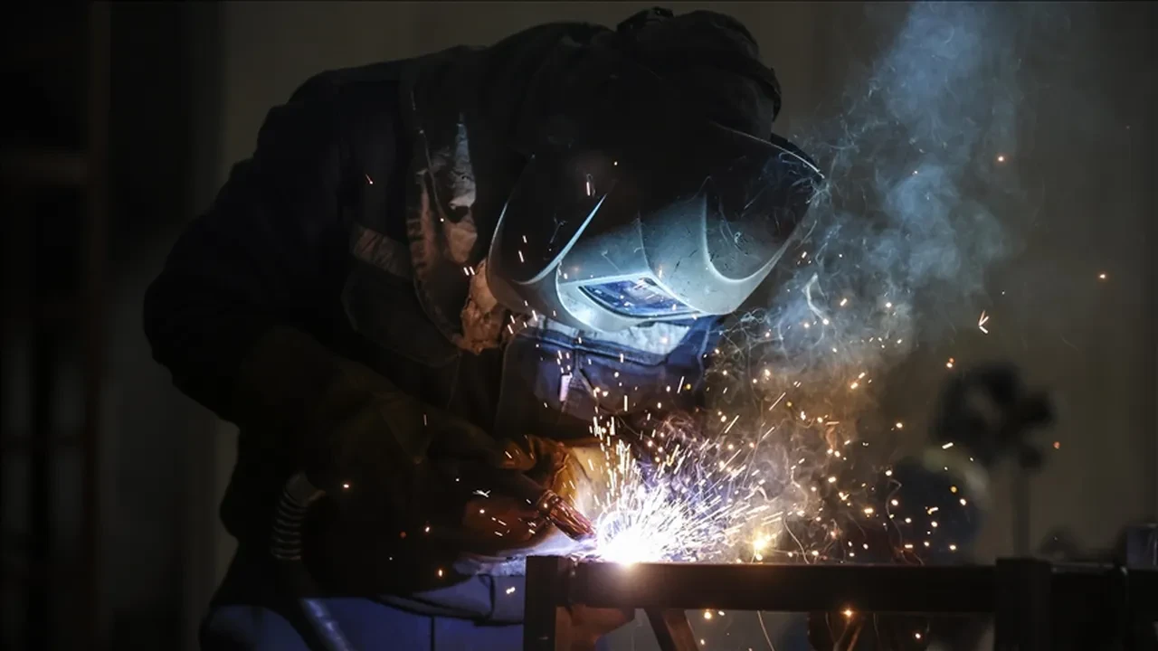 TÜİK açıkladı: İstihdam artarken çalışılan saatlerde düşüş! Ücretler yüzde 72,7 arttı