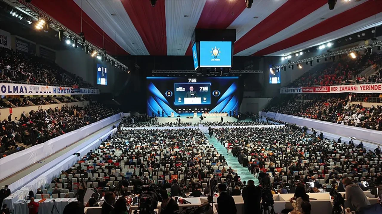 AK Parti'de Büyük Kongre  için geri sayım! Cumhurbaşkanı Erdoğan'dan "Yeni dönem" vurgulu mesaj