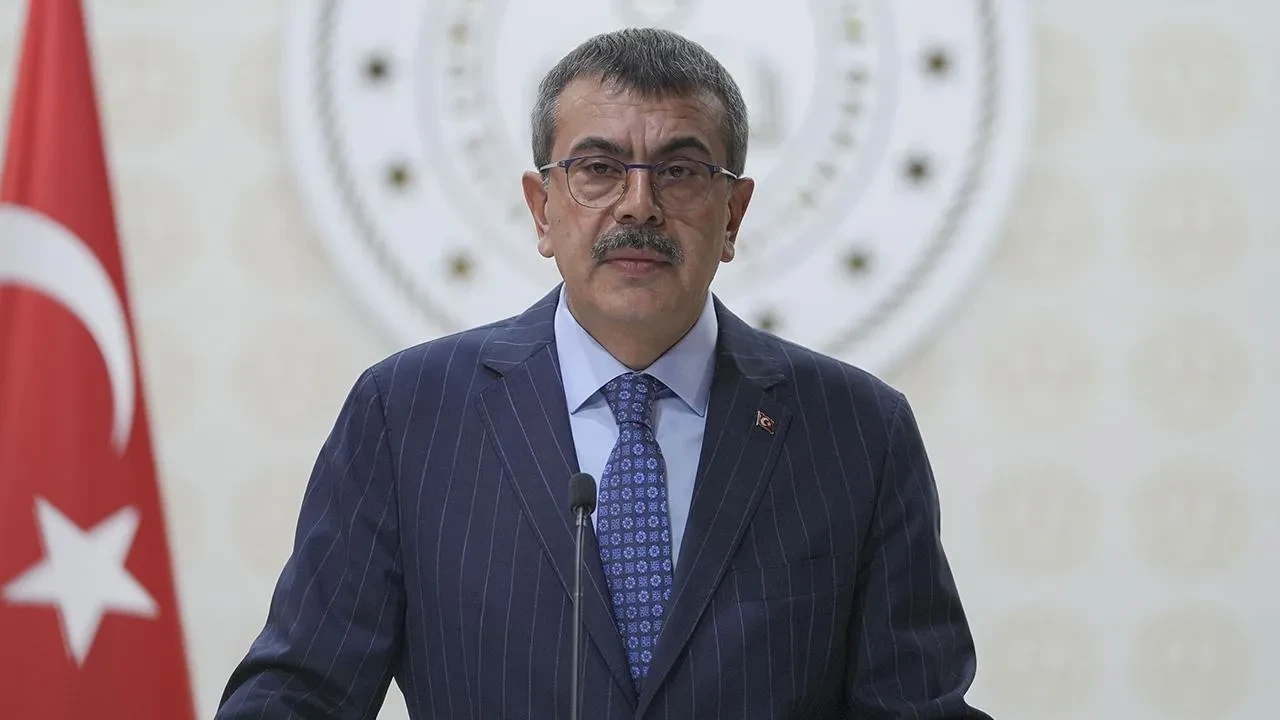 Liselerde yeni dönem: MEB yönetmeliği Resmi Gazete'de