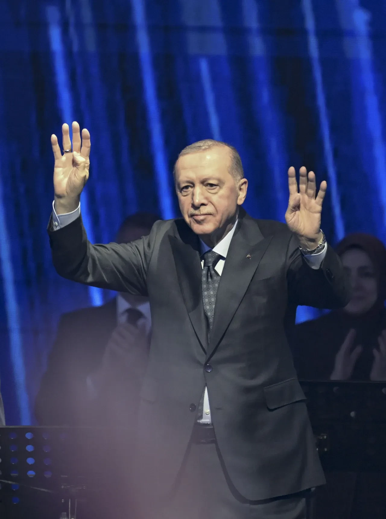 AK Parti'de bir tarihi gün daha! Erdoğan 8. Olağan Büyük Kongre'de tekrar başkan seçildi