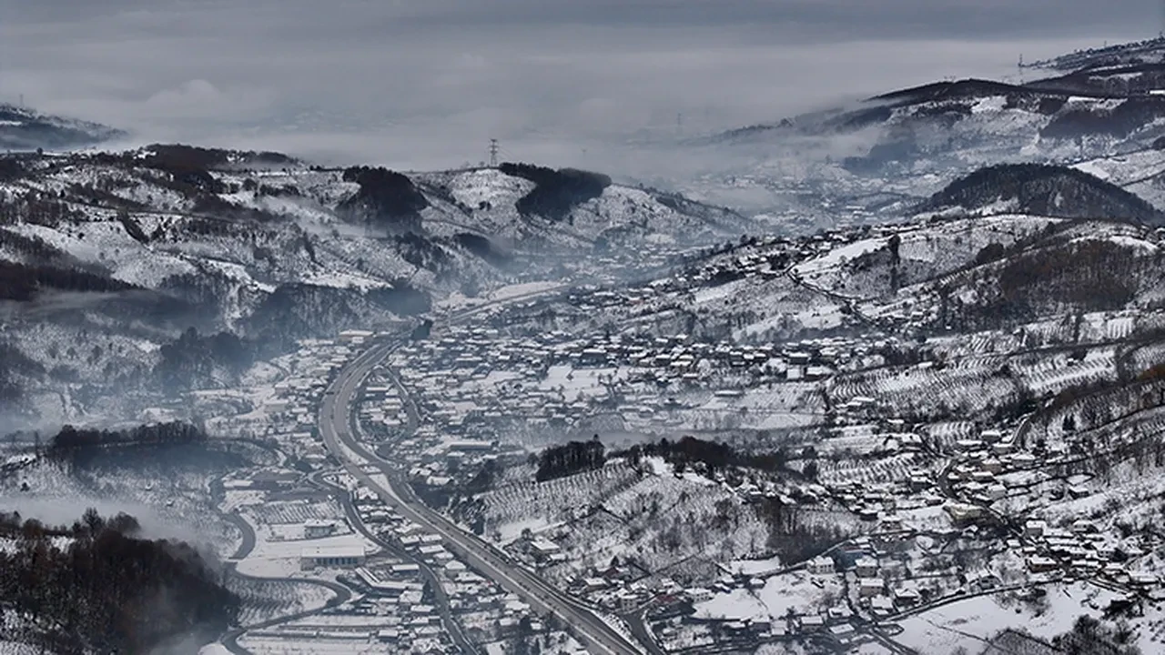 Kocaeli, Sakarya'da okullar tatil mi, son dakika? 24 Şubat Pazartesi yarın için gözler valilik açıklamasına çevrildi