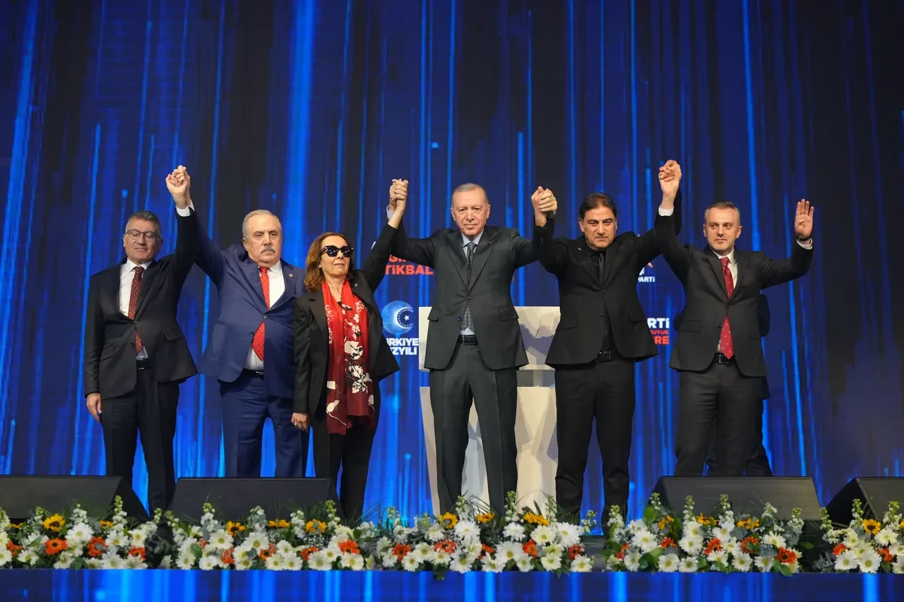 Serap Yazıcı Özbudun AK Parti'ye geçiş sürecini anlattı! Bakın nasıl ikna olmuş