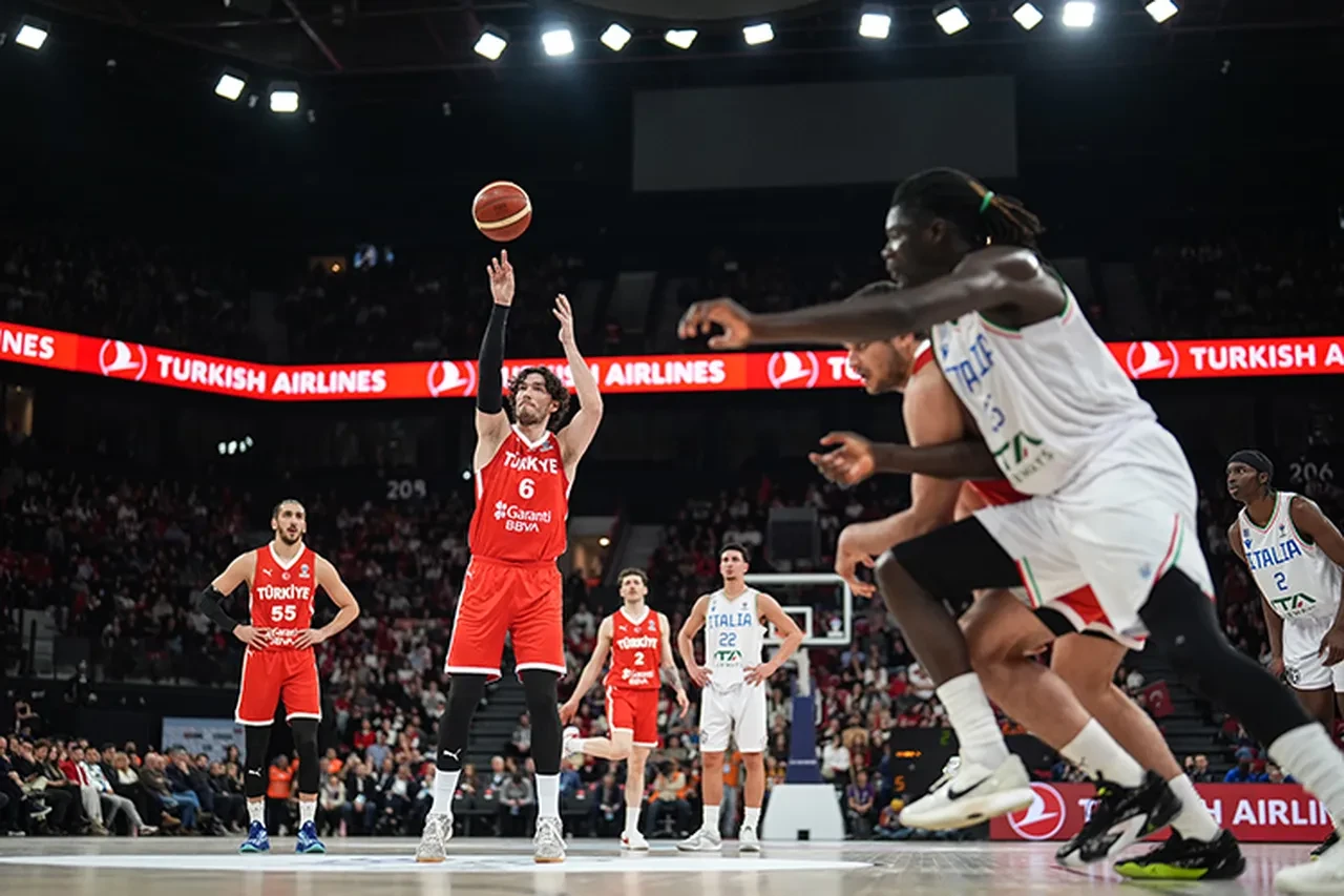 Türkiye İzlanda basketbol maçı hangi kanalda? A Milli Basketbol Takımı'nın kadrosundan 4 oyuncu çıkarıldı