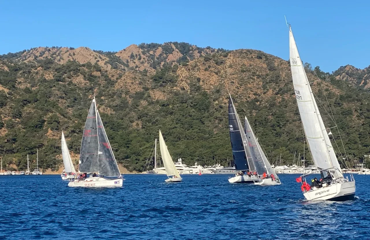 Yat yarışlarında Göcek Kış Trofesi'nin ikinci ayağı, Fethiye'de tamamlandı!