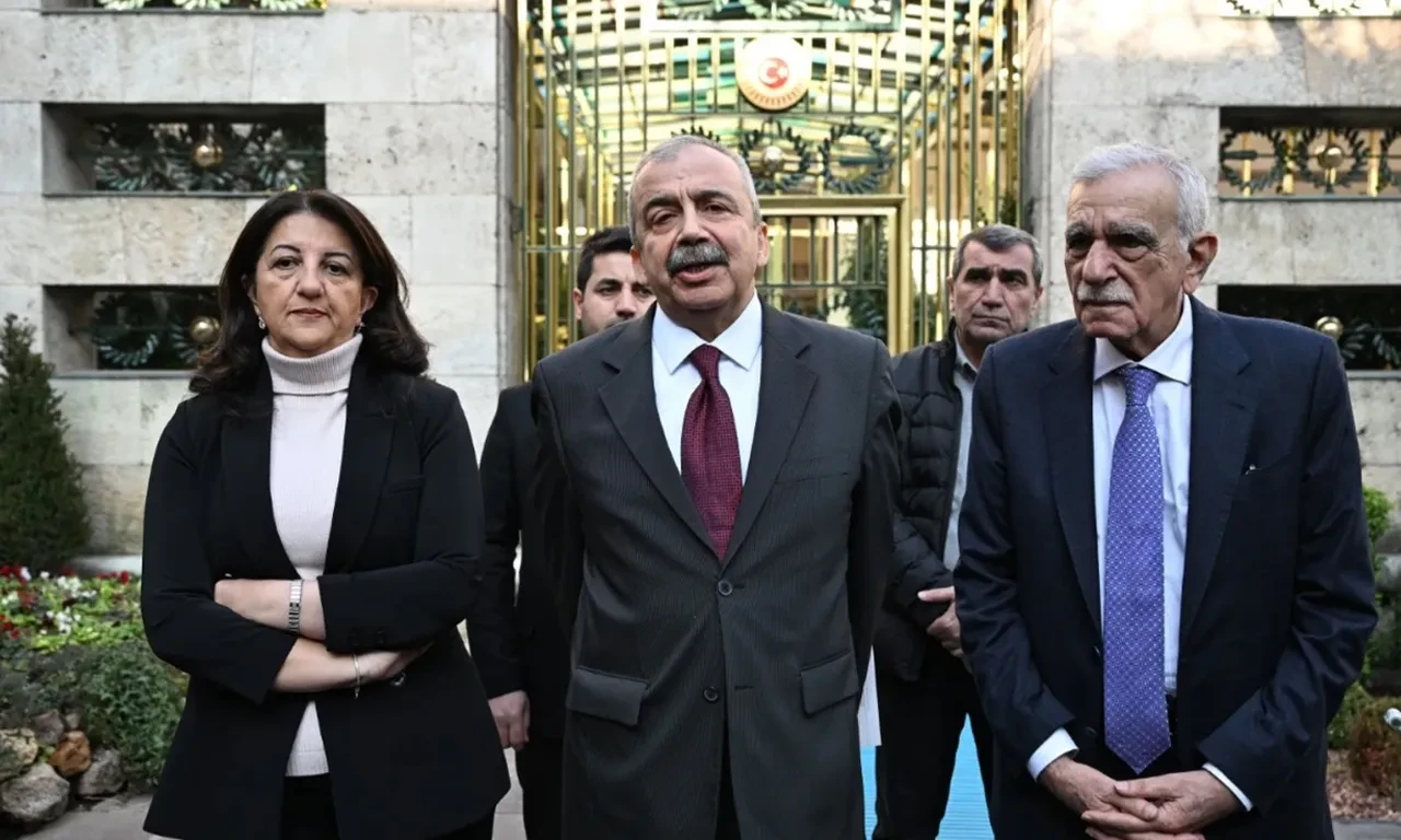 DEM Parti'den İmralı açıklaması! Abdullah Öcalan görüşmesi için tarih verildi