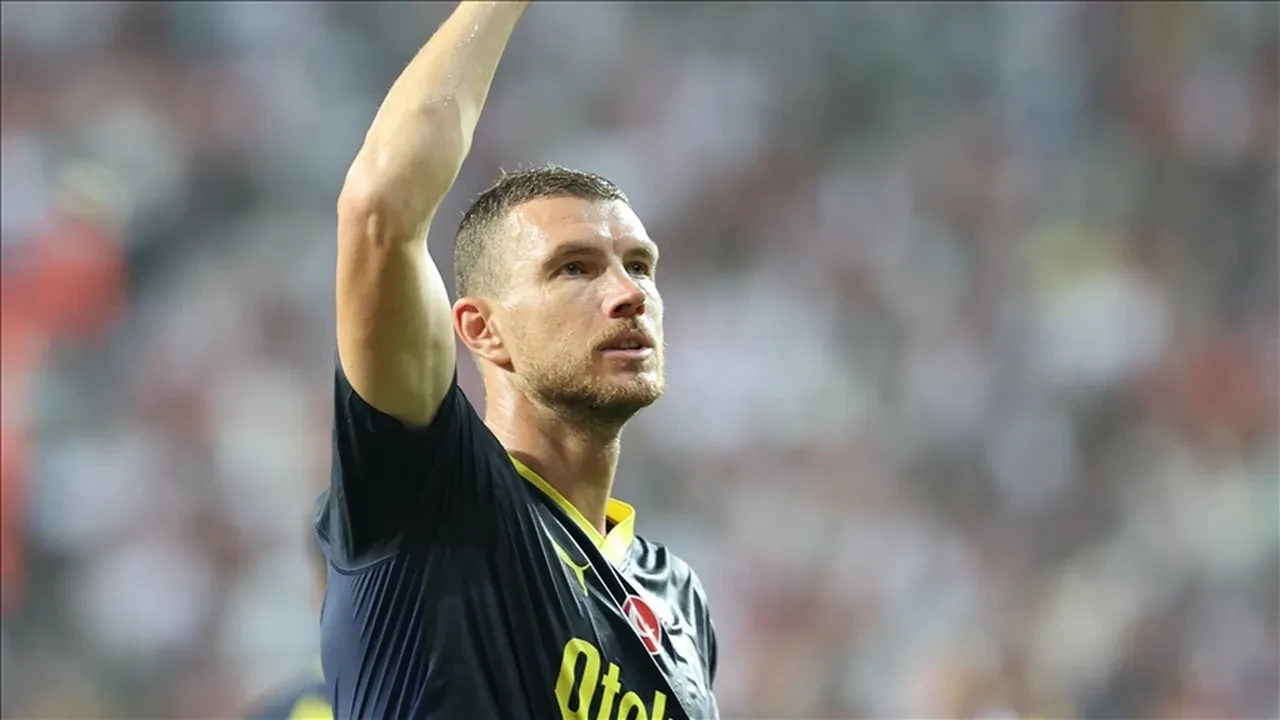 Edin Dzeko'nun elinde neden sargı var? Galatasaray Fenerbahçe derbisinde özel sargı