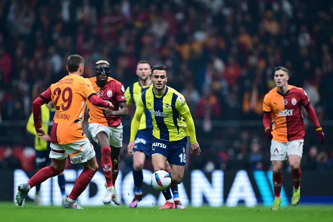 Galatasaray - Fenerbahçe golsüz berabere kaldı!