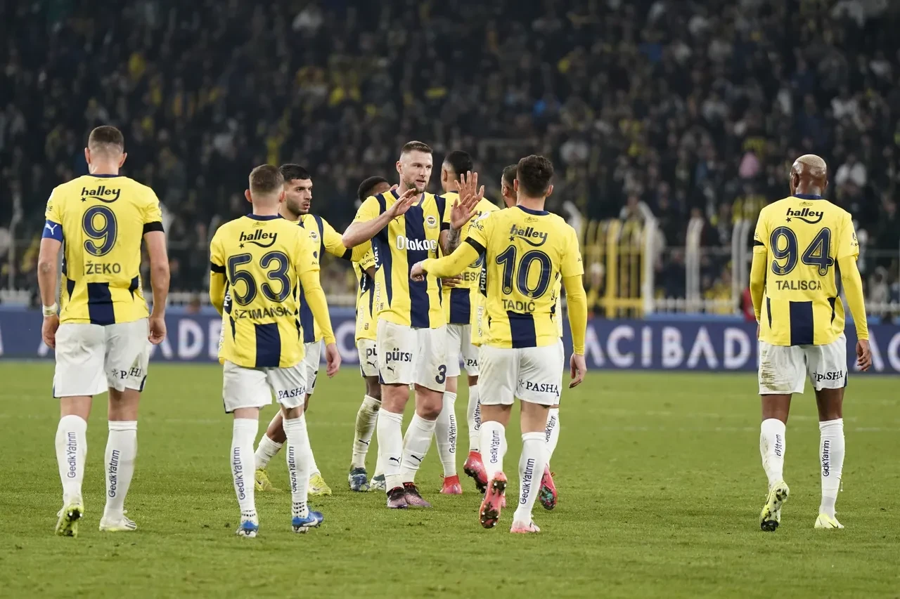 Galatasaray Fenerbahçe maçını şifresiz veren yabancı kanallar