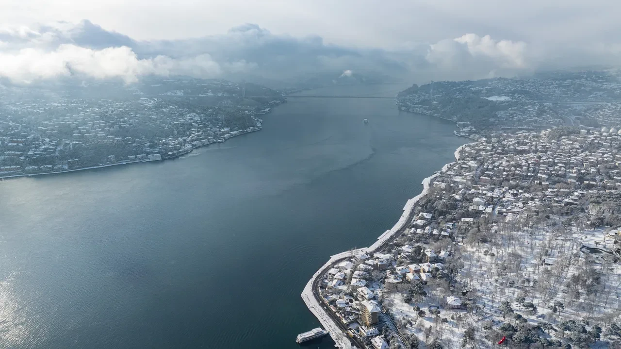 İstanbul'da okullar tatil edilecek mi? Valilikten açıklama geldi: 'Kuvvetli buzlanma ve don' olacak