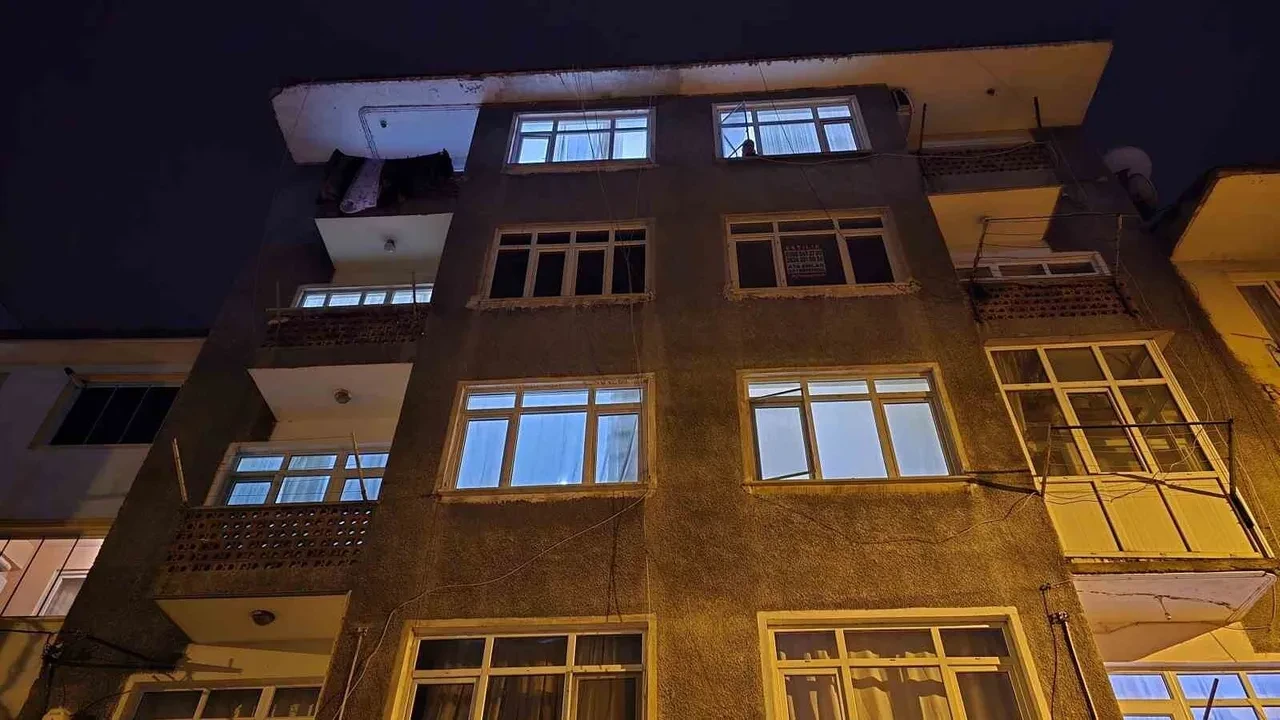 Karabük’te korkunç cinayet: Kardeşi ve yengesini çocukların önünde katletti