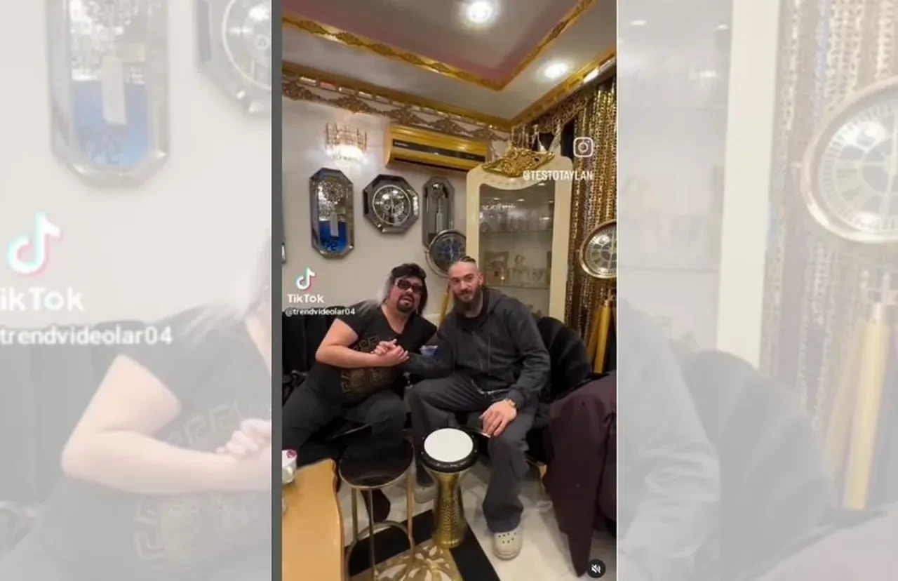 Testo Taylan, Kobra Murat’ın evine gitti! Altın kaplamalı klozet ve klima olay oldu