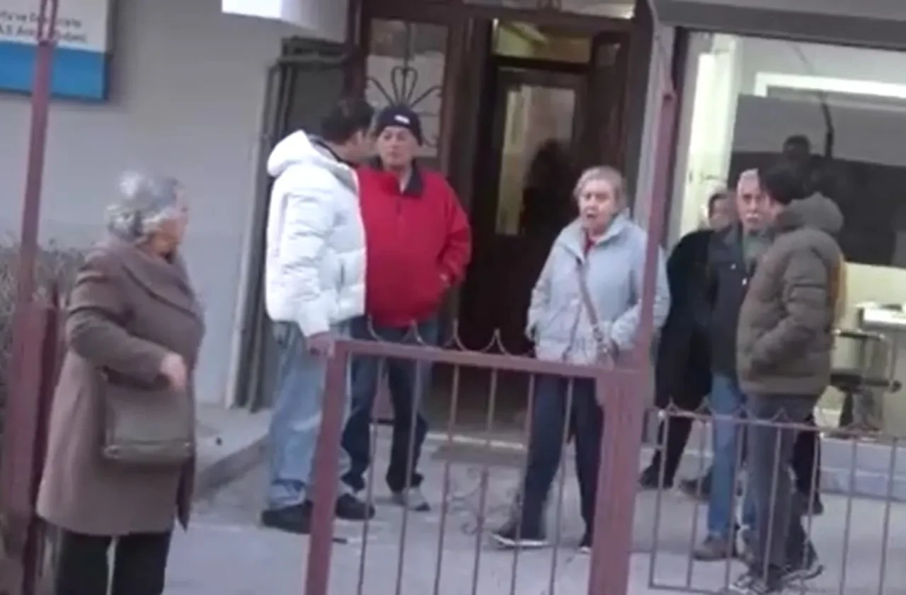 Ankara'da acı olay! Anne, baba ve oğlu aynı anda zehirlendi: İşe gelmeyince fark edildi