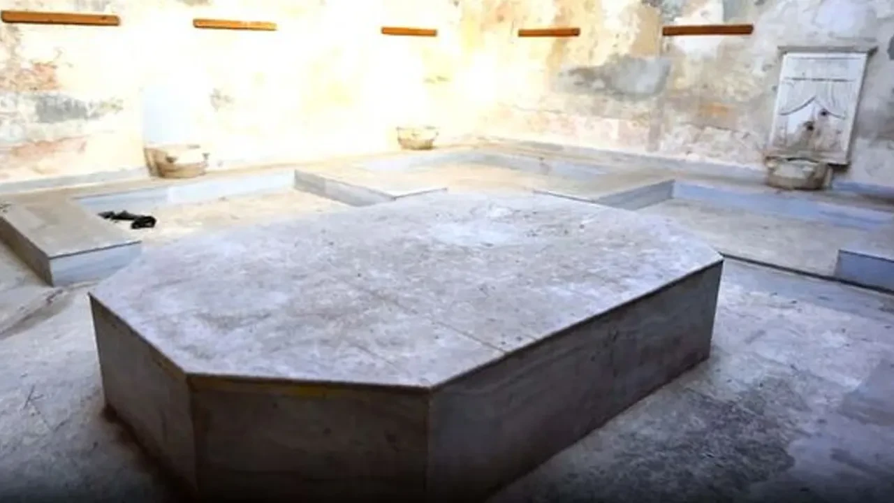 Antalya'da sahibinden satılık tarihi hamam! İstenen rakam dudak uçuklattı 