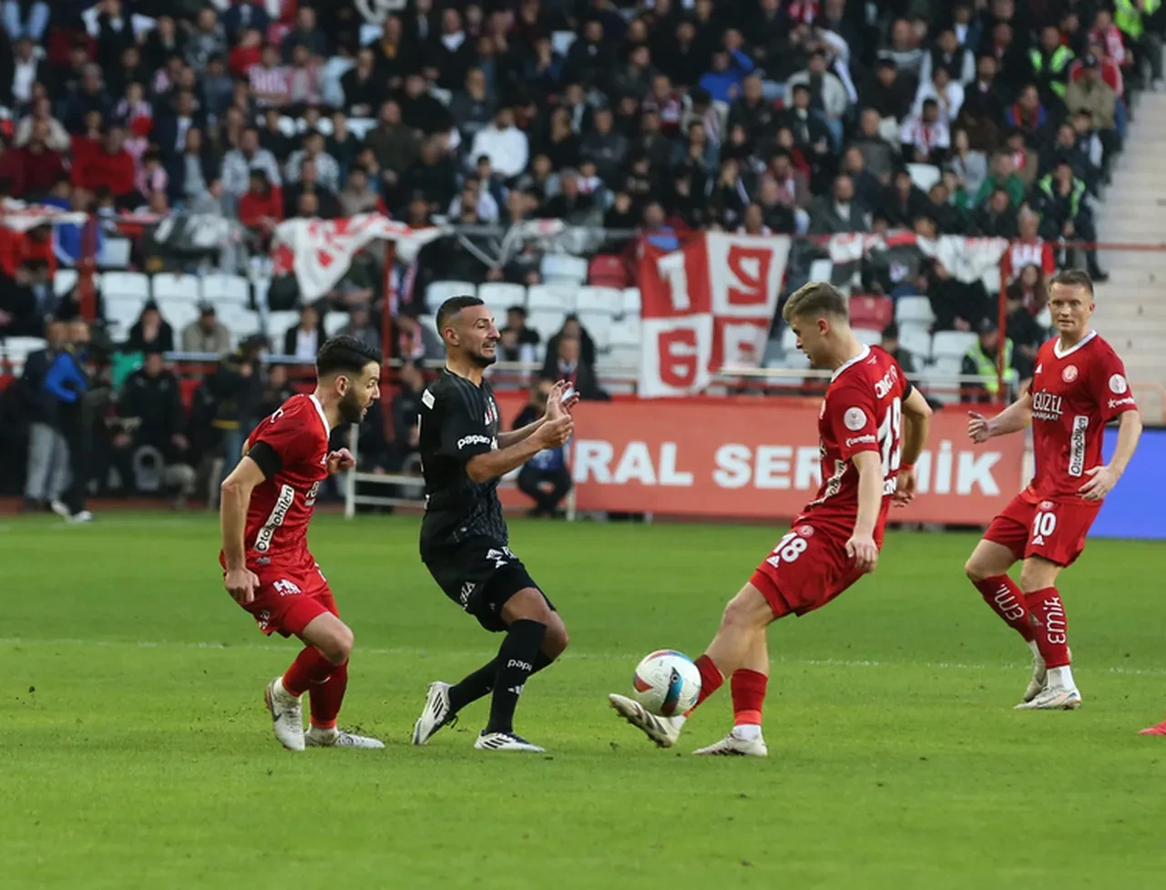 Antalyaspor Beşiktaş nereden izlenir hangi kanalda? Karşılaşmanın başlamasına saatler kaldı