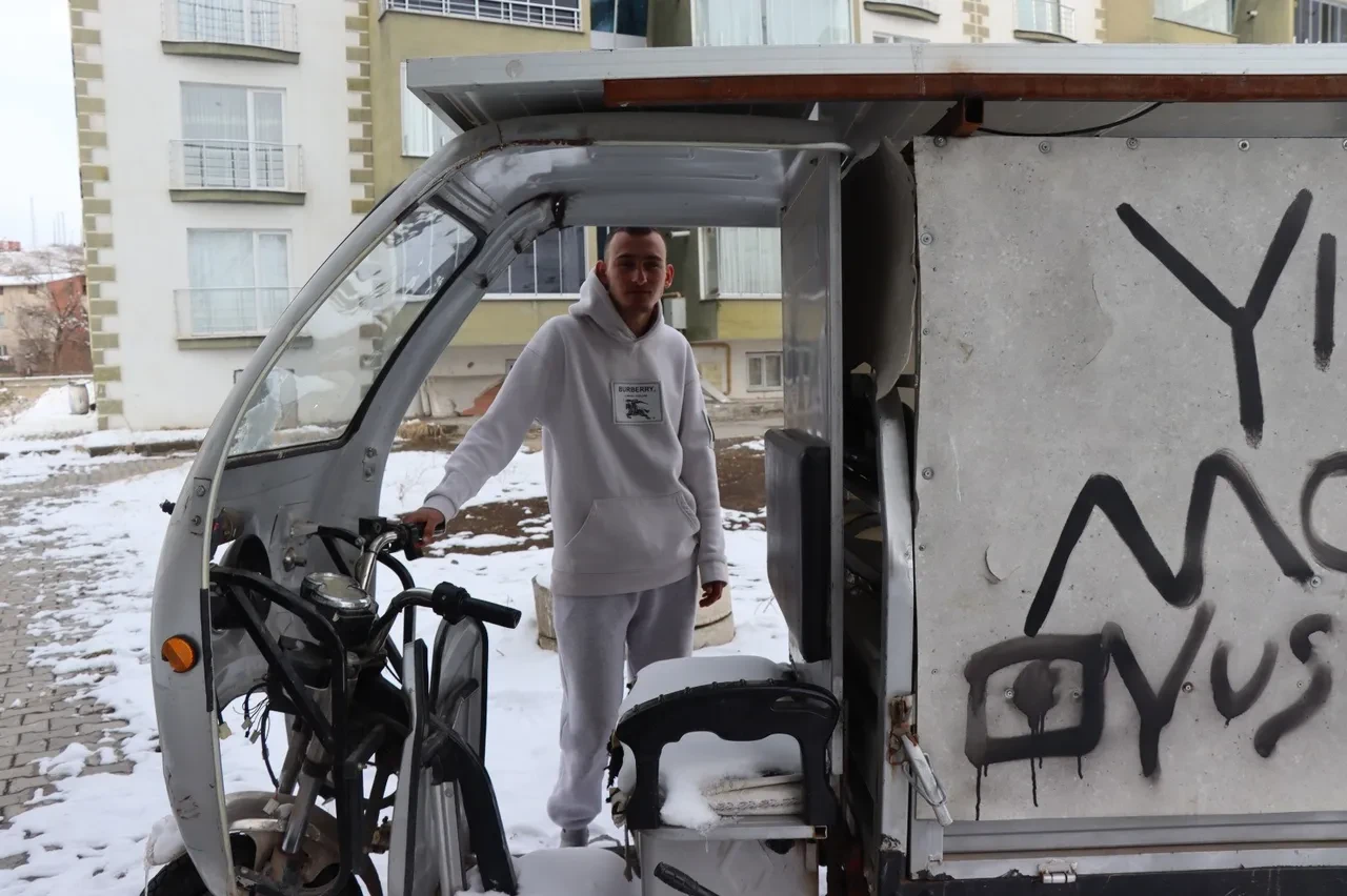 Asansör ustası hayalini gerçekleştirdi, otosiklet üretti