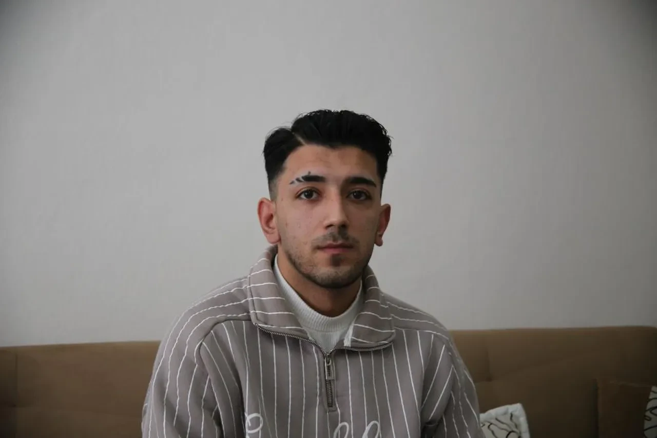 İki bilezik karşılığında bebeğini vermiş! Askerden döndüğünde evlatlık olduğunu öğrendi: "Annem kim deyince kahroluyorum"