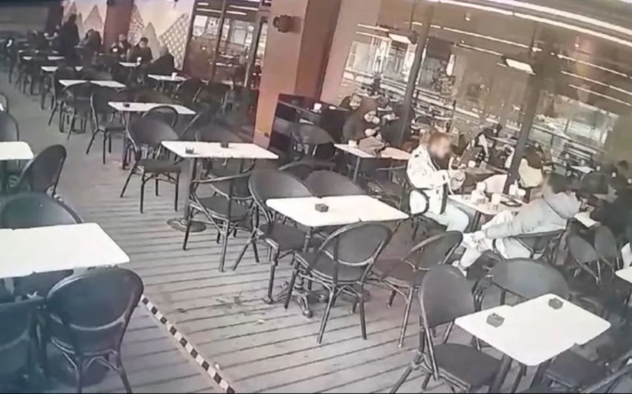 İş adamına şantaj tuzağı anbean kamerada! Oğlunun fotoğraflarını atıp 100 bin dolar istediler