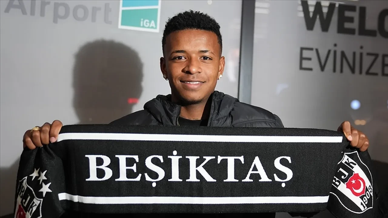 Keny Arroyo Beşiktaş Antalyaspor maçında oynayacak mı? Taraftarın gündeminde
